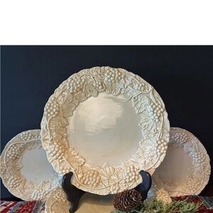 8 Horchow Made in Italy Plates 4 Dinner 4 Salad/Dessert Embossed Grapes Cream